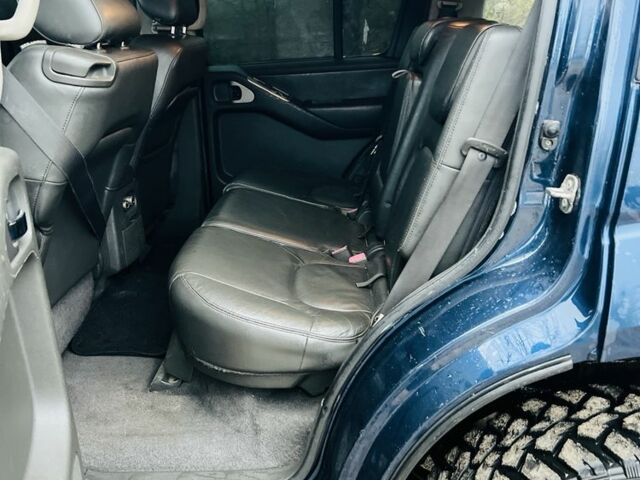 Синій Ніссан Патфайндер, об'ємом двигуна 2.5 л та пробігом 200 тис. км за 4250 $, фото 8 на Automoto.ua