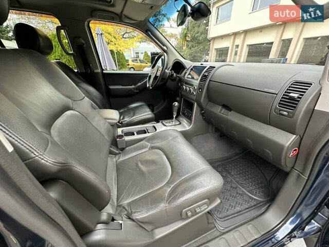 Синий Ниссан Патфайндер, объемом двигателя 2.49 л и пробегом 218 тыс. км за 9000 $, фото 18 на Automoto.ua