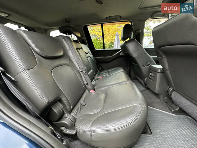 Синий Ниссан Патфайндер, объемом двигателя 2.49 л и пробегом 218 тыс. км за 9000 $, фото 17 на Automoto.ua