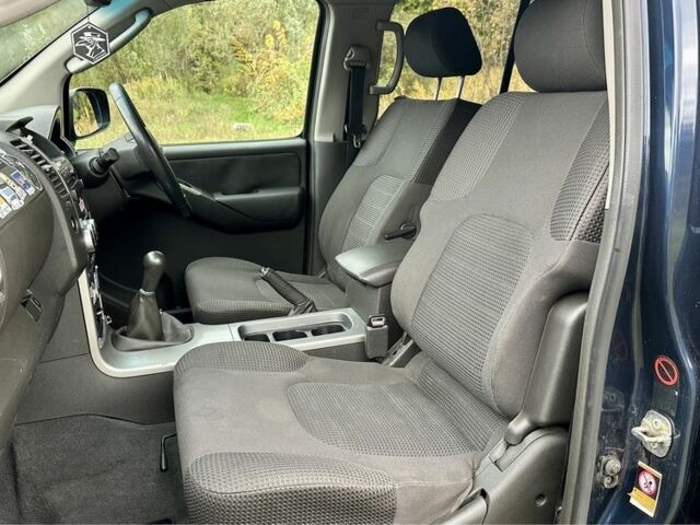 Синий Ниссан Патфайндер, объемом двигателя 2.5 л и пробегом 138 тыс. км за 4600 $, фото 12 на Automoto.ua