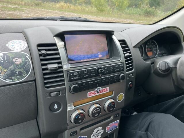 Синий Ниссан Патфайндер, объемом двигателя 2.5 л и пробегом 138 тыс. км за 4600 $, фото 19 на Automoto.ua