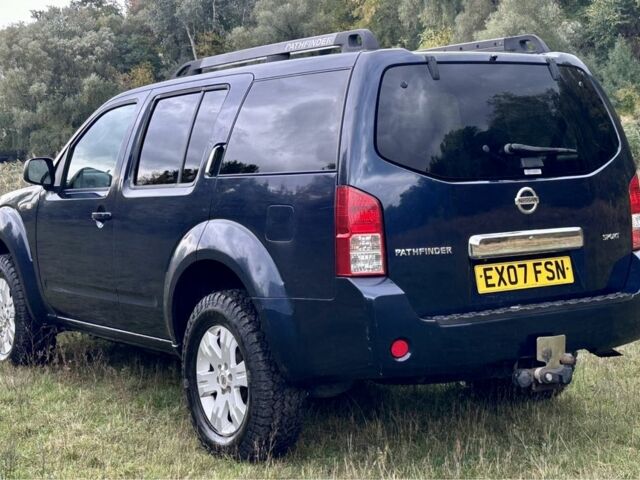 Синий Ниссан Патфайндер, объемом двигателя 2.5 л и пробегом 138 тыс. км за 4600 $, фото 6 на Automoto.ua
