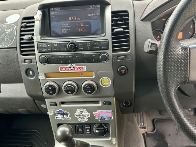 Синий Ниссан Патфайндер, объемом двигателя 2.5 л и пробегом 138 тыс. км за 4600 $, фото 16 на Automoto.ua