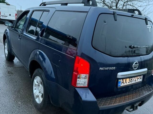 Синий Ниссан Патфайндер, объемом двигателя 4 л и пробегом 115 тыс. км за 5000 $, фото 8 на Automoto.ua