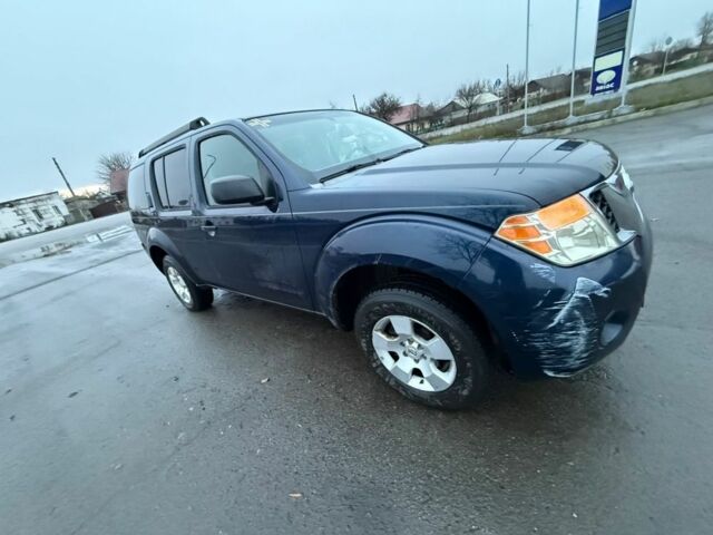 Синий Ниссан Патфайндер, объемом двигателя 4 л и пробегом 115 тыс. км за 5000 $, фото 10 на Automoto.ua