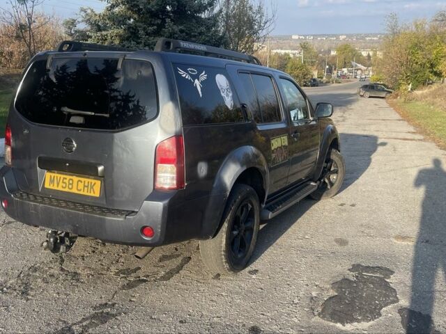 Синий Ниссан Патфайндер, объемом двигателя 2.5 л и пробегом 336 тыс. км за 5500 $, фото 8 на Automoto.ua