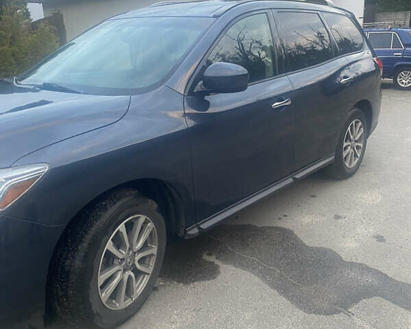 Синий Ниссан Патфайндер, объемом двигателя 3.5 л и пробегом 210 тыс. км за 14900 $, фото 1 на Automoto.ua