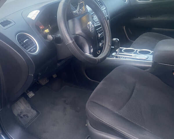 Синий Ниссан Патфайндер, объемом двигателя 3.5 л и пробегом 210 тыс. км за 14900 $, фото 2 на Automoto.ua