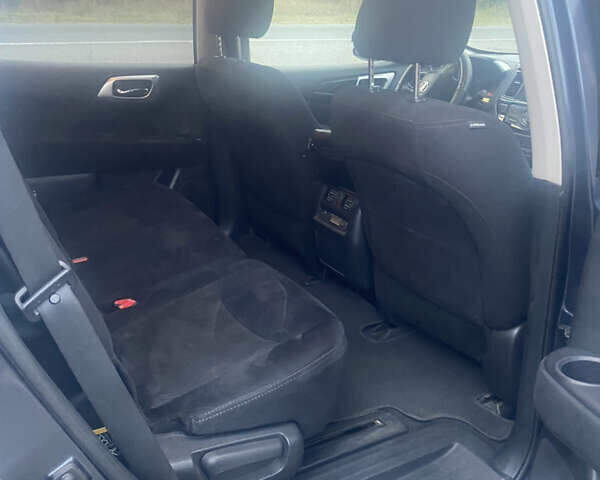 Синий Ниссан Патфайндер, объемом двигателя 3.5 л и пробегом 210 тыс. км за 14900 $, фото 8 на Automoto.ua