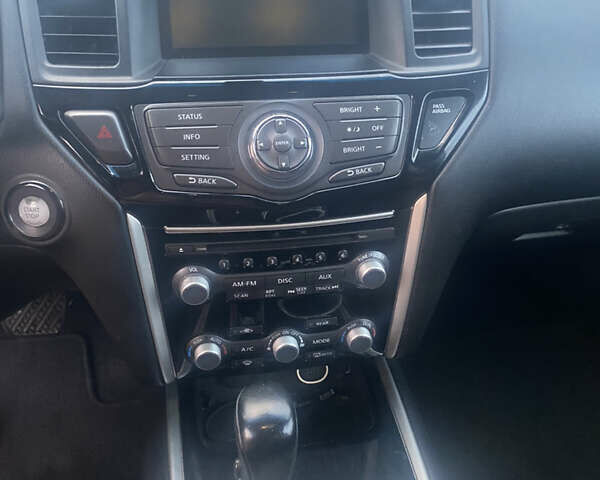 Синий Ниссан Патфайндер, объемом двигателя 3.5 л и пробегом 210 тыс. км за 14900 $, фото 6 на Automoto.ua