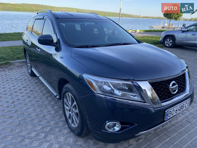 Синий Ниссан Патфайндер, объемом двигателя 3.5 л и пробегом 162 тыс. км за 12500 $, фото 2 на Automoto.ua