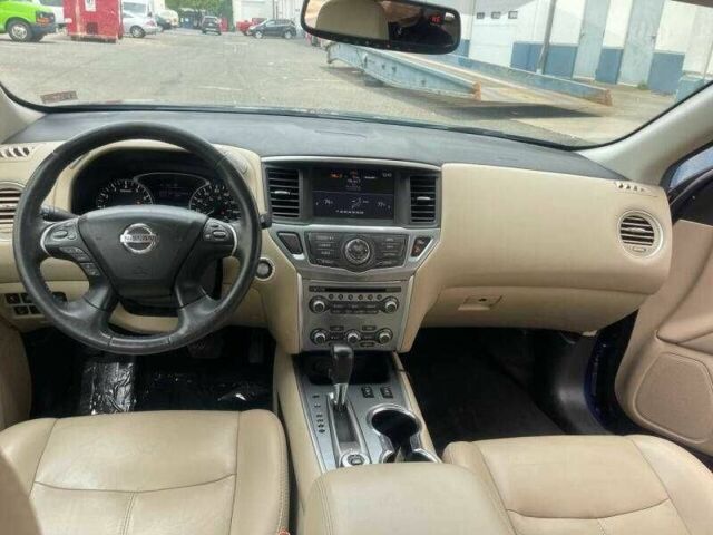 Синий Ниссан Патфайндер, объемом двигателя 3.5 л и пробегом 81 тыс. км за 5100 $, фото 7 на Automoto.ua