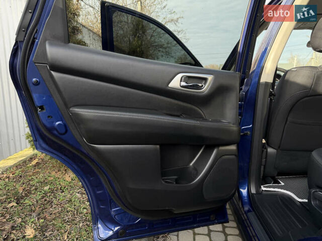 Синий Ниссан Патфайндер, объемом двигателя 3.5 л и пробегом 84 тыс. км за 19800 $, фото 47 на Automoto.ua