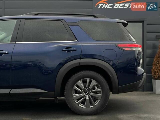 Синий Ниссан Патфайндер, объемом двигателя 3.5 л и пробегом 98 тыс. км за 32900 $, фото 8 на Automoto.ua