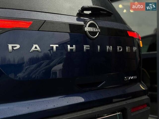 Синий Ниссан Патфайндер, объемом двигателя 3.5 л и пробегом 98 тыс. км за 32900 $, фото 15 на Automoto.ua