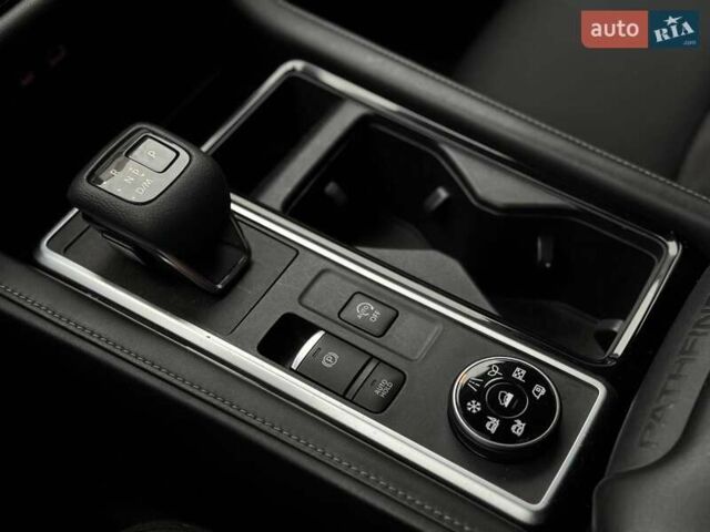 Синий Ниссан Патфайндер, объемом двигателя 3.5 л и пробегом 98 тыс. км за 32900 $, фото 37 на Automoto.ua