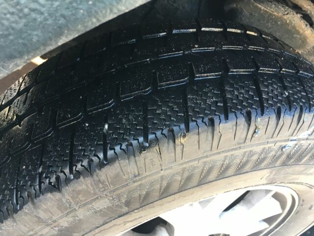 Зеленый Ниссан Патфайндер, объемом двигателя 3 л и пробегом 321 тыс. км за 4200 $, фото 9 на Automoto.ua