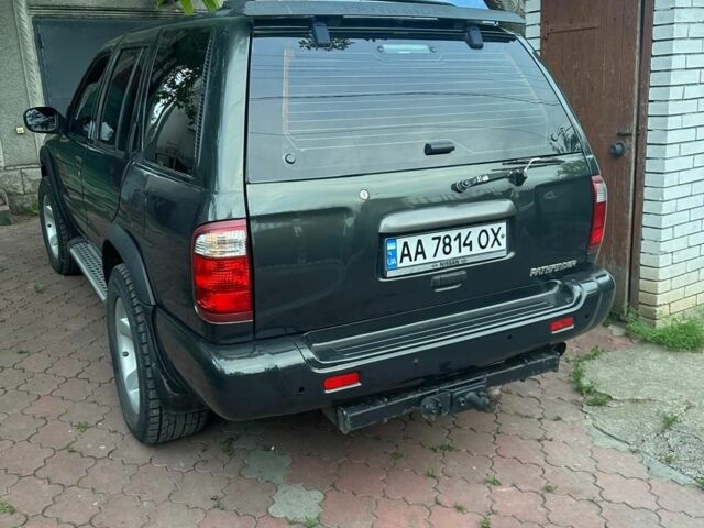 Зеленый Ниссан Патфайндер, объемом двигателя 3.3 л и пробегом 268 тыс. км за 3400 $, фото 1 на Automoto.ua