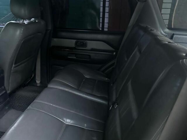 Зеленый Ниссан Патфайндер, объемом двигателя 3.3 л и пробегом 268 тыс. км за 3400 $, фото 5 на Automoto.ua