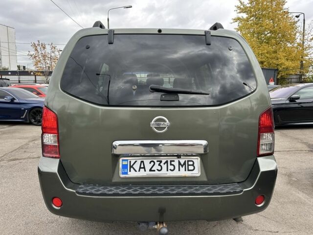Зелений Ніссан Патфайндер, об'ємом двигуна 2.5 л та пробігом 300 тис. км за 7900 $, фото 9 на Automoto.ua