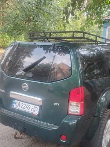 Зеленый Ниссан Патфайндер, объемом двигателя 2.49 л и пробегом 350 тыс. км за 6900 $, фото 1 на Automoto.ua