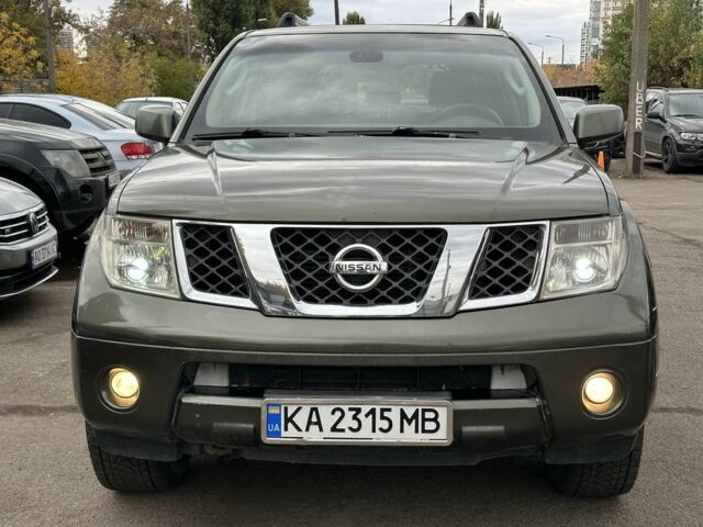 Зелений Ніссан Патфайндер, об'ємом двигуна 2.5 л та пробігом 300 тис. км за 7900 $, фото 4 на Automoto.ua