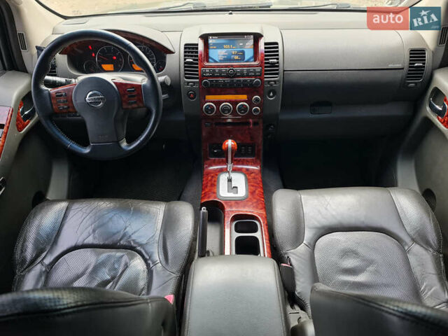 Зелений Ніссан Патфайндер, об'ємом двигуна 2.49 л та пробігом 286 тис. км за 8900 $, фото 6 на Automoto.ua