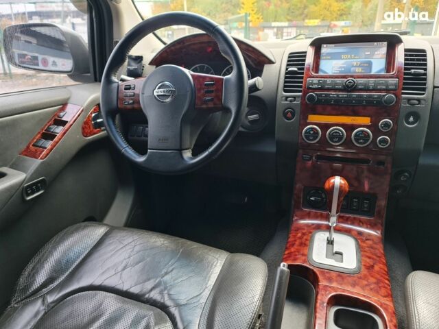 Зеленый Ниссан Патфайндер, объемом двигателя 0 л и пробегом 286 тыс. км за 8900 $, фото 7 на Automoto.ua