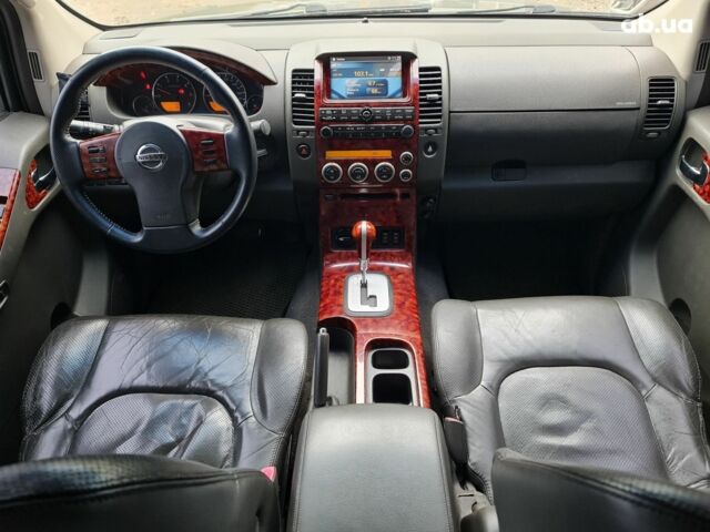 Зеленый Ниссан Патфайндер, объемом двигателя 0 л и пробегом 286 тыс. км за 8900 $, фото 6 на Automoto.ua