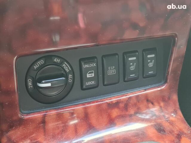 Зеленый Ниссан Патфайндер, объемом двигателя 0 л и пробегом 286 тыс. км за 8900 $, фото 16 на Automoto.ua