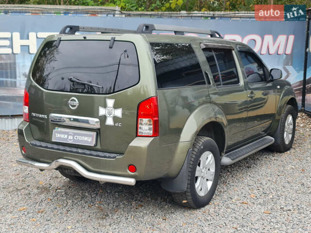 Зелений Ніссан Патфайндер, об'ємом двигуна 2.49 л та пробігом 286 тис. км за 8900 $, фото 5 на Automoto.ua