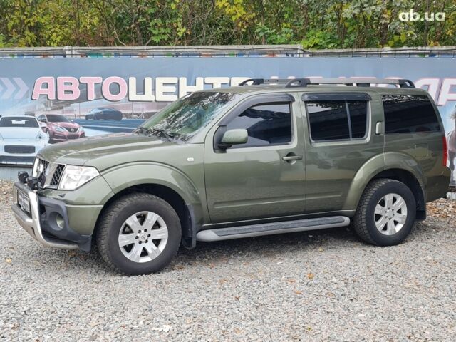 Зеленый Ниссан Патфайндер, объемом двигателя 0 л и пробегом 286 тыс. км за 8900 $, фото 4 на Automoto.ua