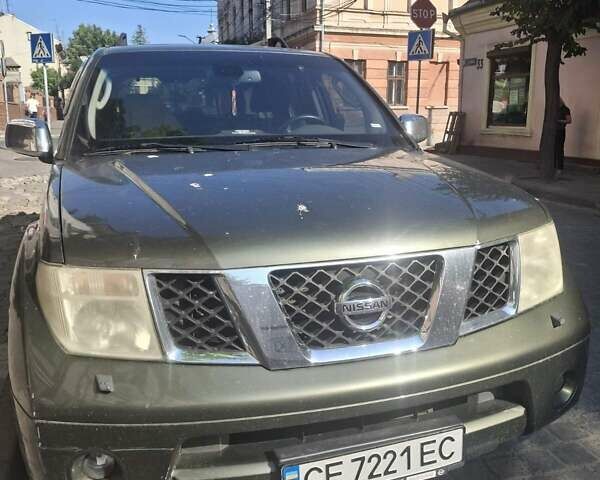 Зелений Ніссан Патфайндер, об'ємом двигуна 2.49 л та пробігом 300 тис. км за 10000 $, фото 1 на Automoto.ua