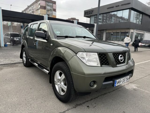Зелений Ніссан Патфайндер, об'ємом двигуна 2.5 л та пробігом 230 тис. км за 5500 $, фото 9 на Automoto.ua