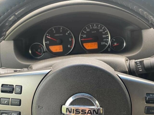 Зеленый Ниссан Патфайндер, объемом двигателя 0 л и пробегом 205 тыс. км за 10500 $, фото 6 на Automoto.ua