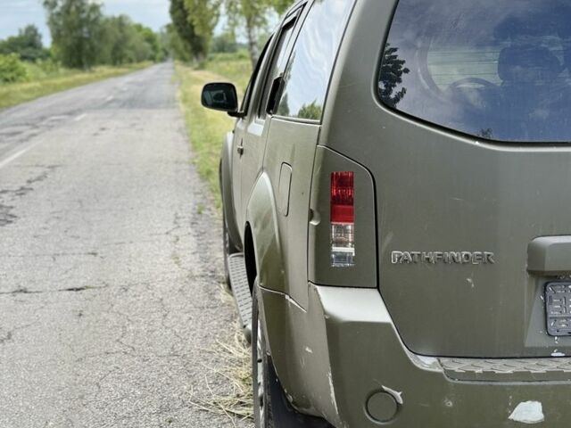 Зелений Ніссан Патфайндер, об'ємом двигуна 0 л та пробігом 2 тис. км за 7200 $, фото 4 на Automoto.ua