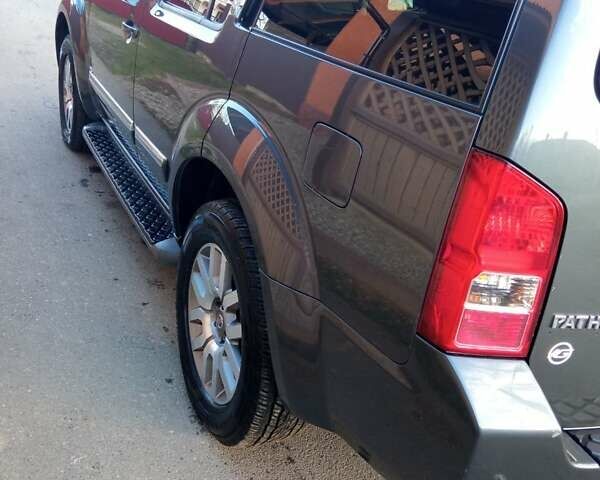 Зеленый Ниссан Патфайндер, объемом двигателя 2.99 л и пробегом 118 тыс. км за 19970 $, фото 12 на Automoto.ua