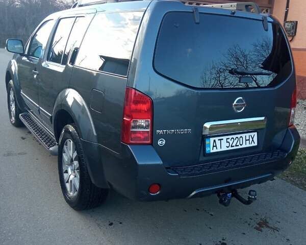 Зеленый Ниссан Патфайндер, объемом двигателя 2.99 л и пробегом 118 тыс. км за 19970 $, фото 13 на Automoto.ua