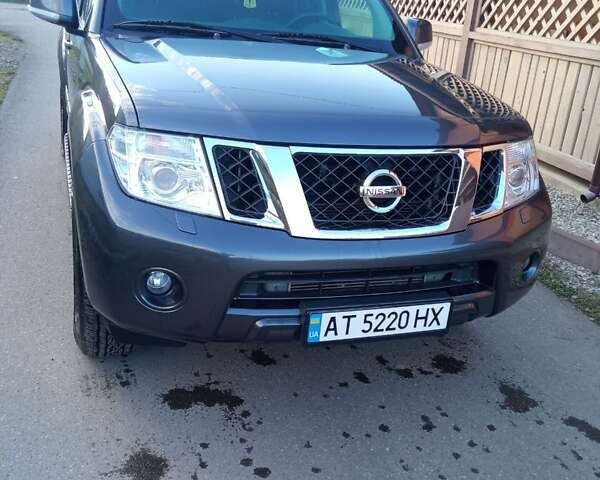 Зеленый Ниссан Патфайндер, объемом двигателя 2.99 л и пробегом 118 тыс. км за 19970 $, фото 2 на Automoto.ua