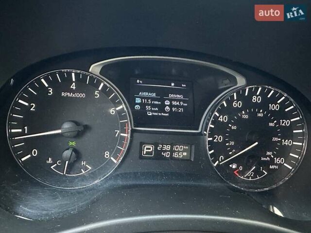 Зеленый Ниссан Патфайндер, объемом двигателя 3.5 л и пробегом 238 тыс. км за 11500 $, фото 19 на Automoto.ua