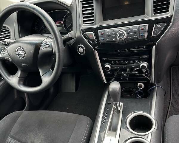 Зеленый Ниссан Патфайндер, объемом двигателя 3.5 л и пробегом 238 тыс. км за 11500 $, фото 8 на Automoto.ua