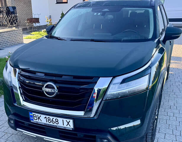 Ніссан Патфайндер 2022 у Рівному на Automoto.ua Зелений Ніссан Патфайндер, об'ємом двигуна 3.5 л та пробігом 48 тис. км за 39000 $, фото 6 на Automoto.ua