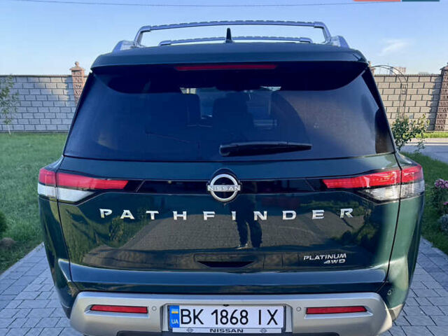 Ніссан Патфайндер 2022 у Рівному на Automoto.ua Зелений Ніссан Патфайндер, об'ємом двигуна 3.5 л та пробігом 48 тис. км за 39000 $, фото 5 на Automoto.ua