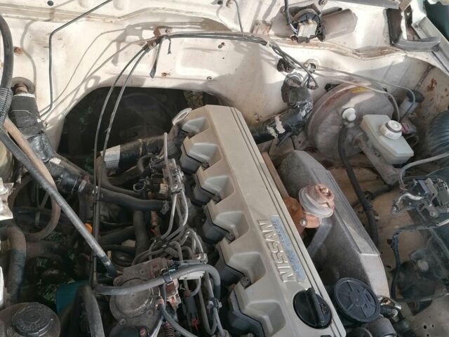 Білий Ніссан Патрол, об'ємом двигуна 0 л та пробігом 233 тис. км за 2999 $, фото 3 на Automoto.ua