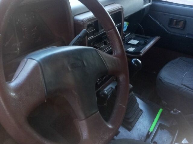 Белый Ниссан Патрол, объемом двигателя 0 л и пробегом 200 тыс. км за 8500 $, фото 5 на Automoto.ua