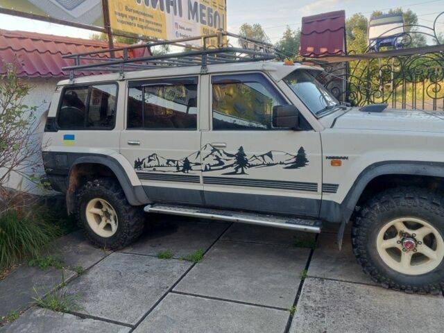 Белый Ниссан Патрол, объемом двигателя 0 л и пробегом 200 тыс. км за 8500 $, фото 2 на Automoto.ua