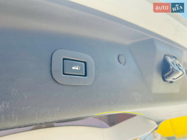 Белый Ниссан Патрол, объемом двигателя 5.6 л и пробегом 278 тыс. км за 17777 $, фото 11 на Automoto.ua