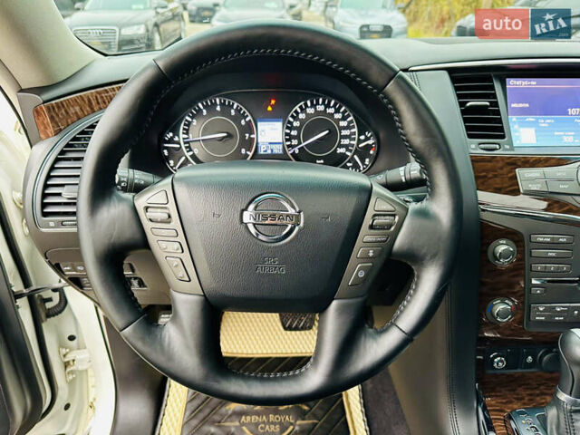 Білий Ніссан Патрол, об'ємом двигуна 5.55 л та пробігом 319 тис. км за 17500 $, фото 30 на Automoto.ua