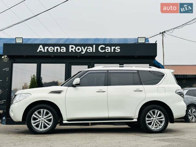 Білий Ніссан Патрол, об'ємом двигуна 5.55 л та пробігом 319 тис. км за 17500 $, фото 4 на Automoto.ua