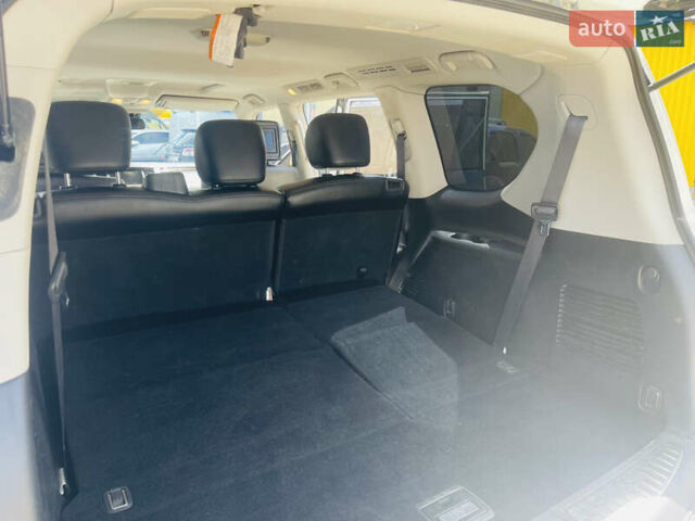 Белый Ниссан Патрол, объемом двигателя 5.6 л и пробегом 278 тыс. км за 17777 $, фото 12 на Automoto.ua